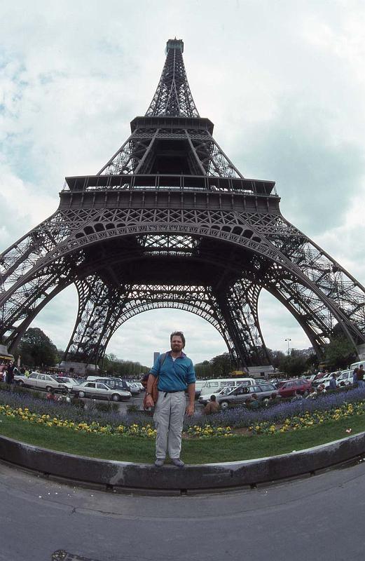RWT 0286 322-28 France JWB Eiffel Tower.jpg